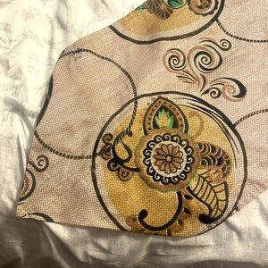 Violet Linen Tivoli Table Runner